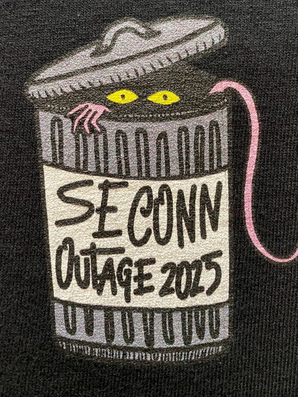Black Graphic Long Sleeve Tee with Can Illustration - Picture 6 of 12